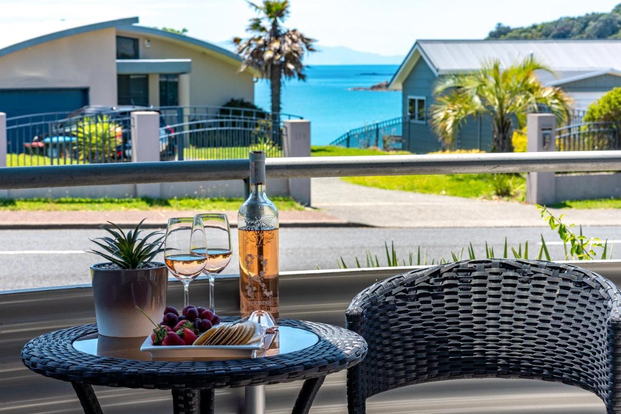 Oneroa Bay Villas Экстерьер фото